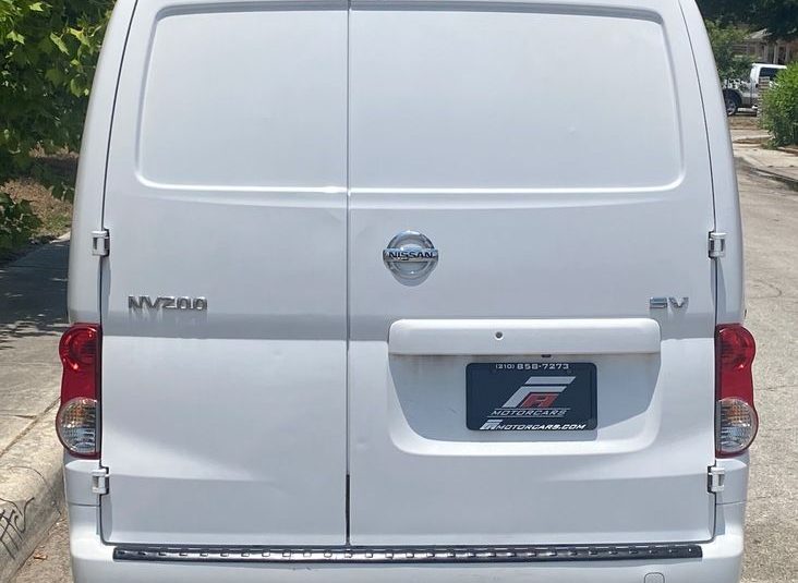 2018 NISSAN NV200 4D Van
