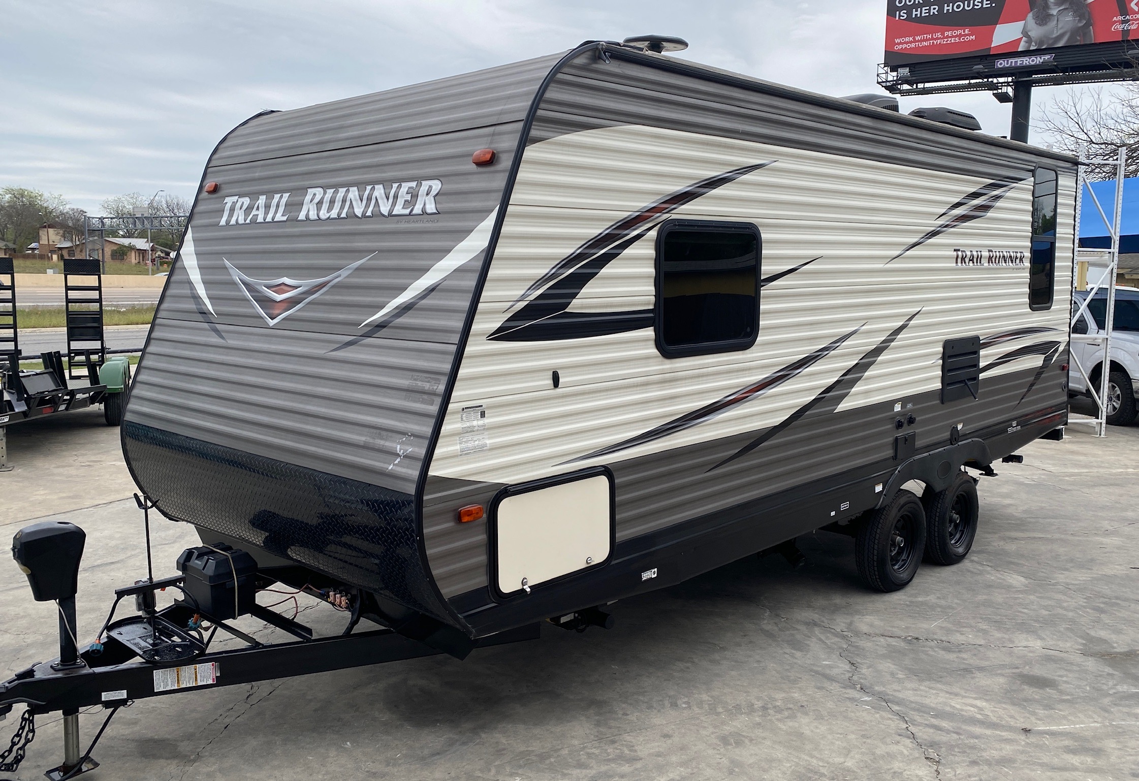 2018 Heartland Trail Runner 25ft Travel Trailer FA Commercial