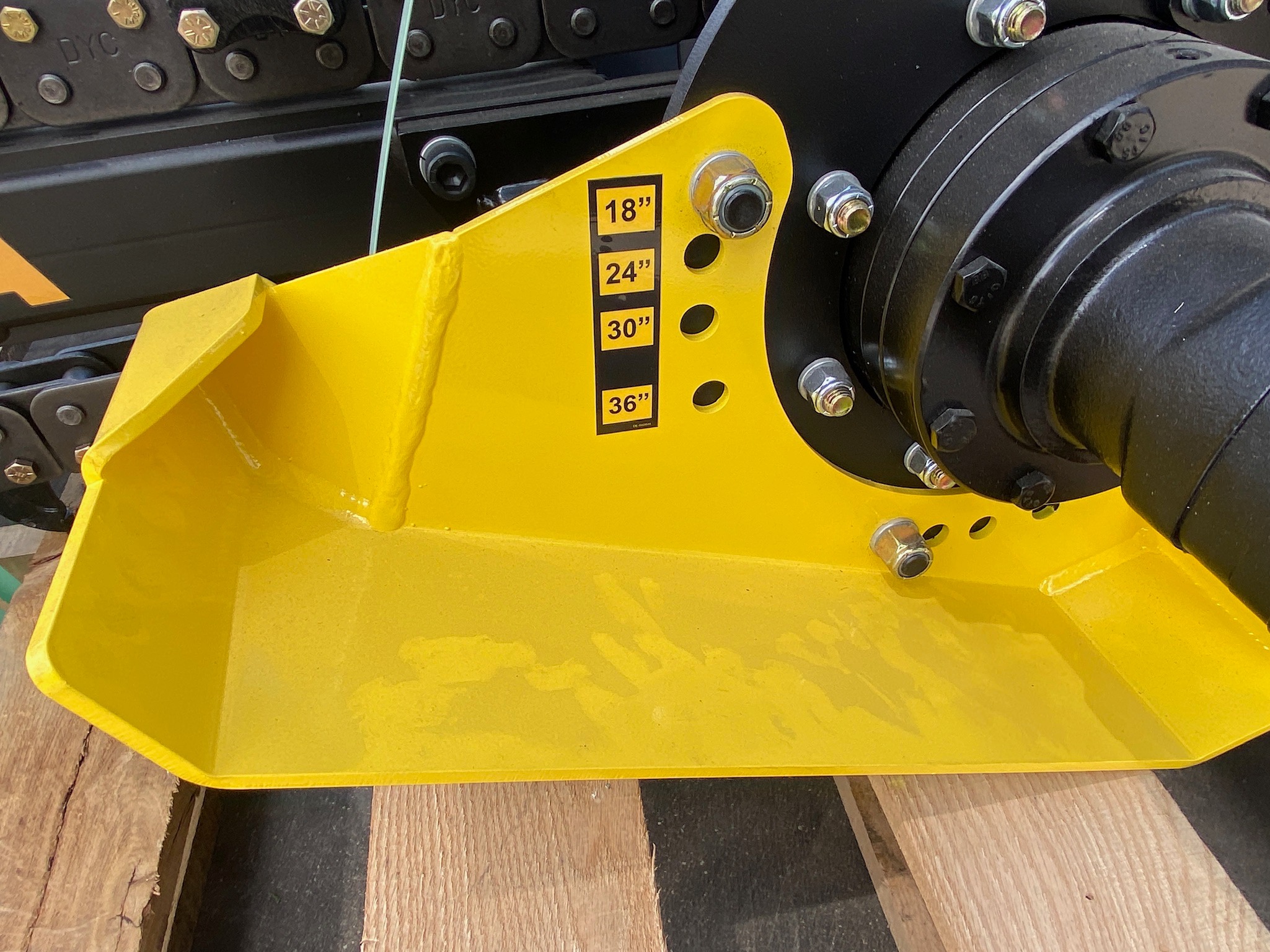 KANGA KTR /  DIGGA MINI BIG FOOT TRENCHER 8 IN COMBO CHAIN