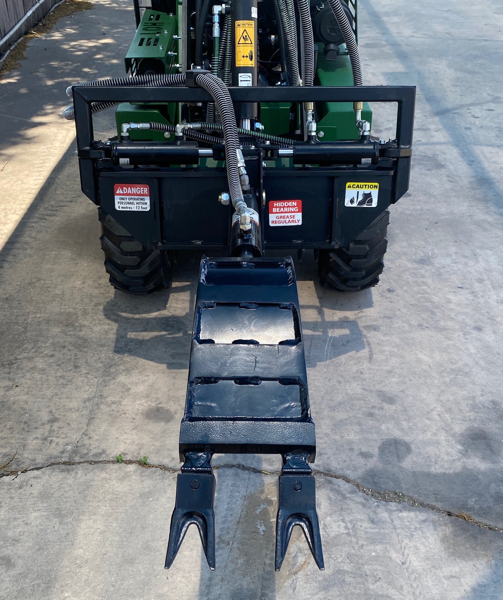 KANGA BACKHOE ATTACHMENT