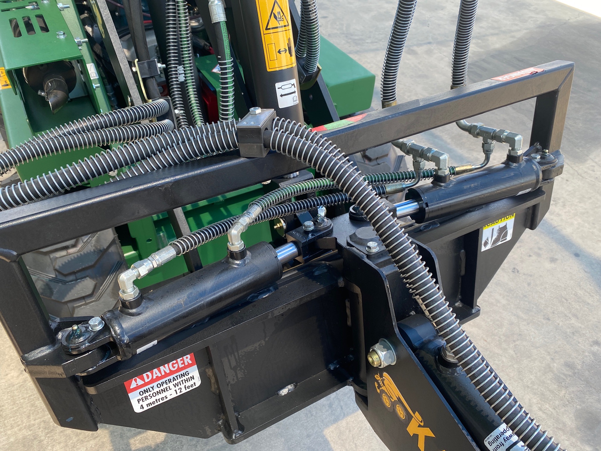 KANGA BACKHOE ATTACHMENT