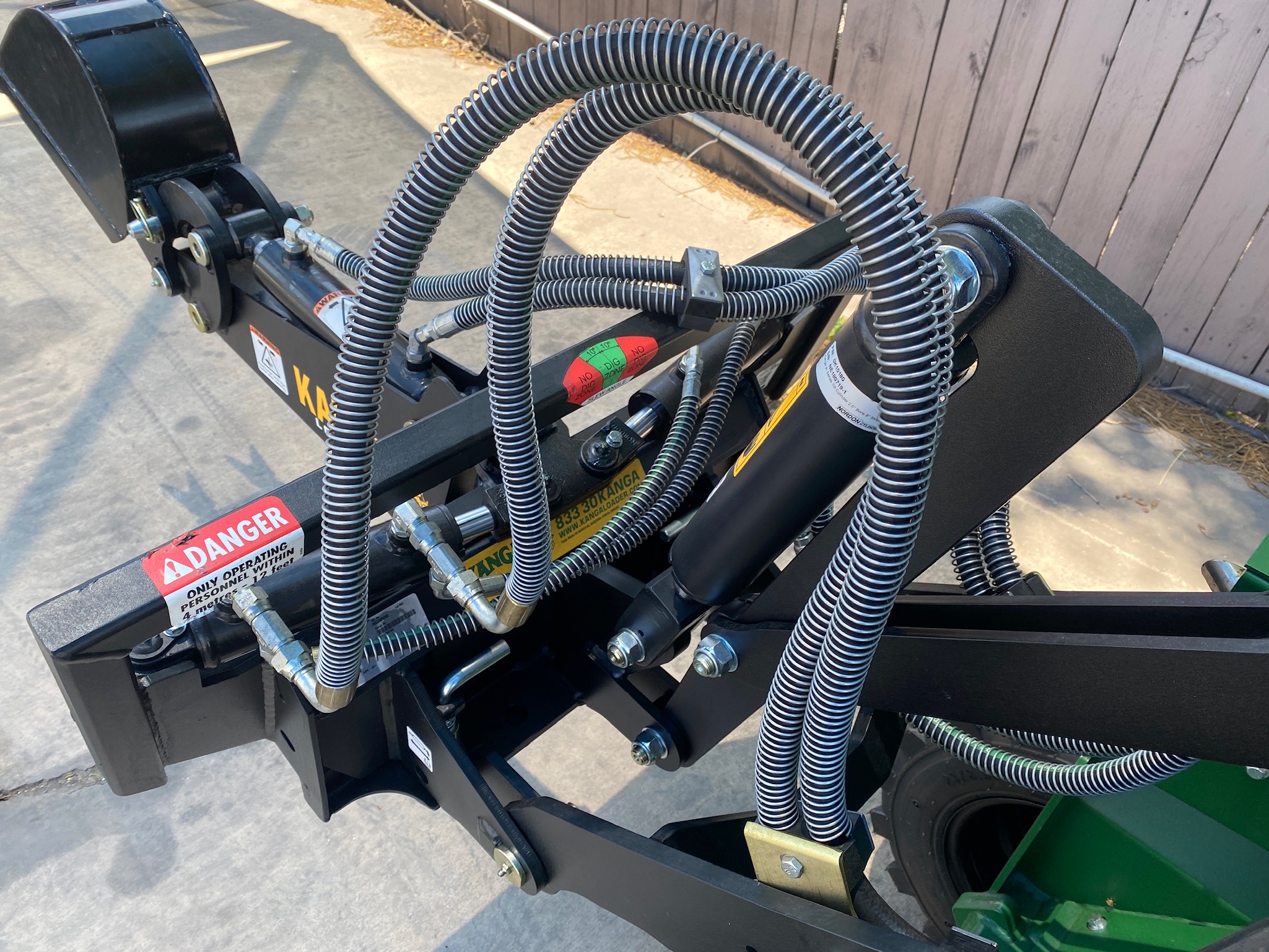 KANGA BACKHOE ATTACHMENT