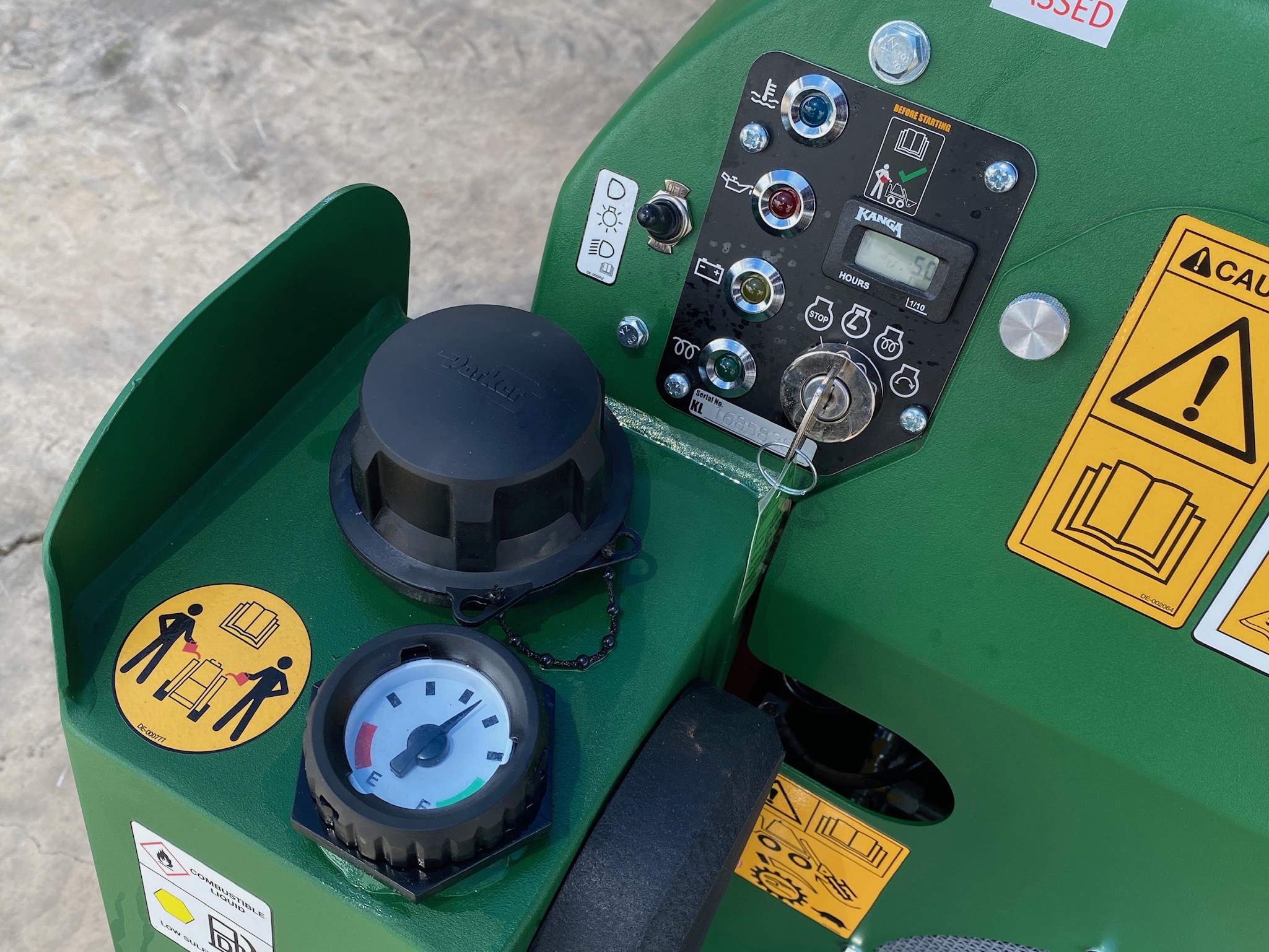 KANGA DT-828 DIESEL TRACK LOADER