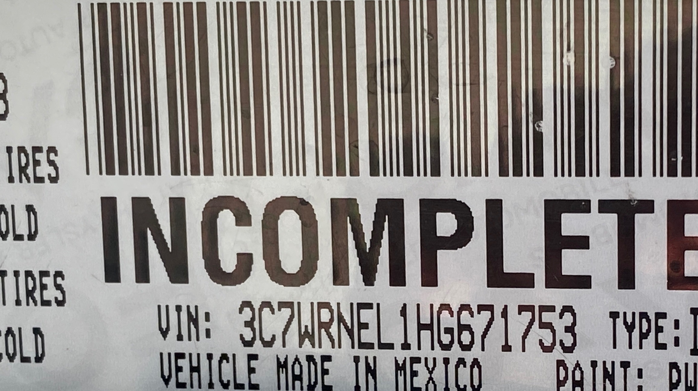 RAM 5500 CREW CAB 4X4 DUMP TRUCK __ NEW DUMP BED ! __ LOW MILES  !