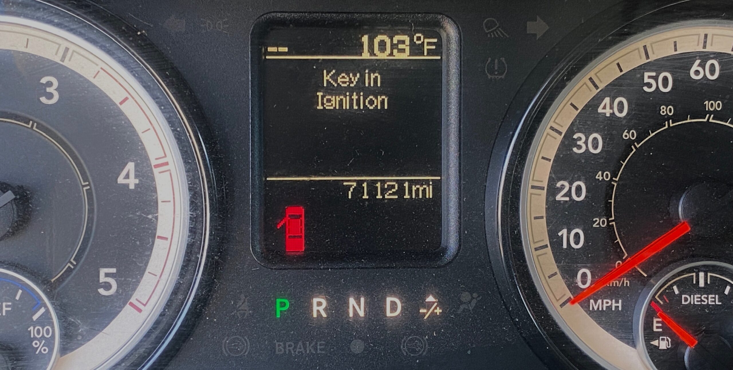 RAM 5500 CREW CAB 4X4 DUMP TRUCK __ NEW DUMP BED ! __ LOW MILES  !