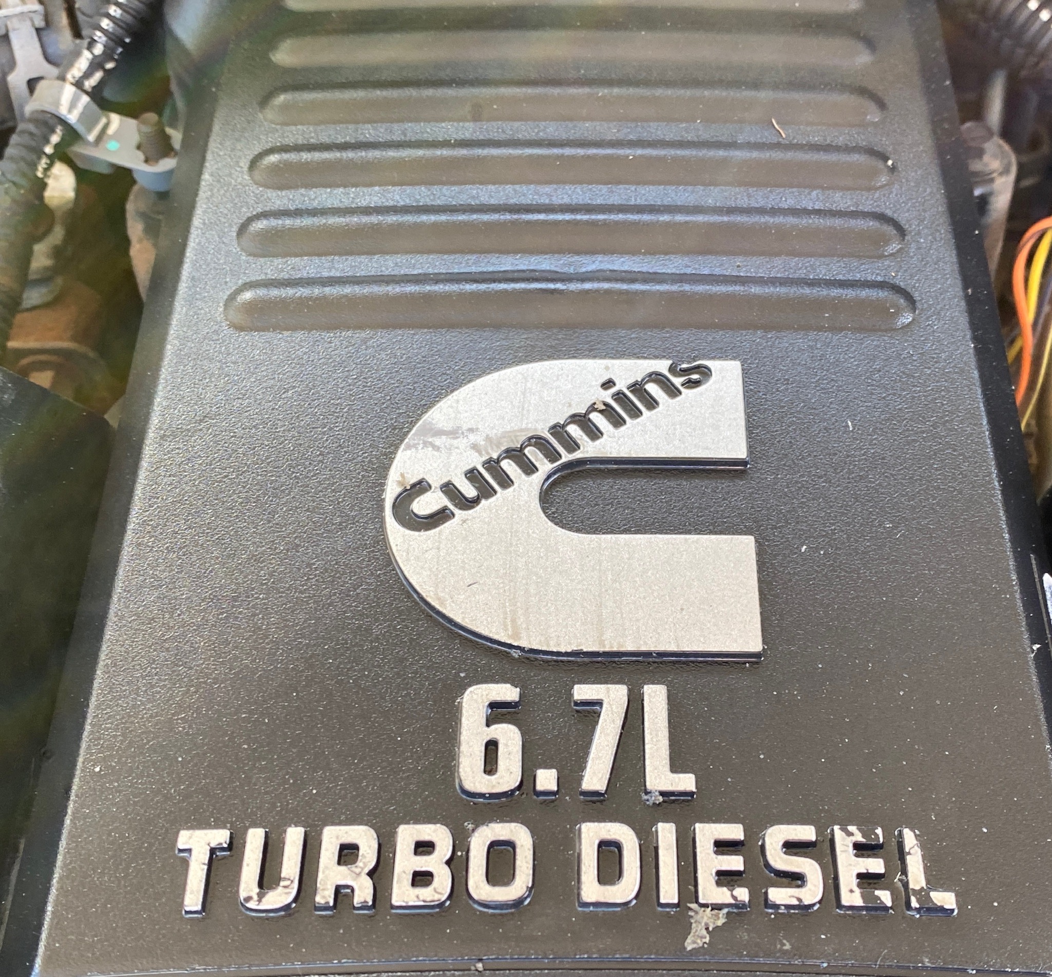 RAM 5500 CREW CAB 4X4 DUMP TRUCK __ NEW DUMP BED ! __ LOW MILES  !