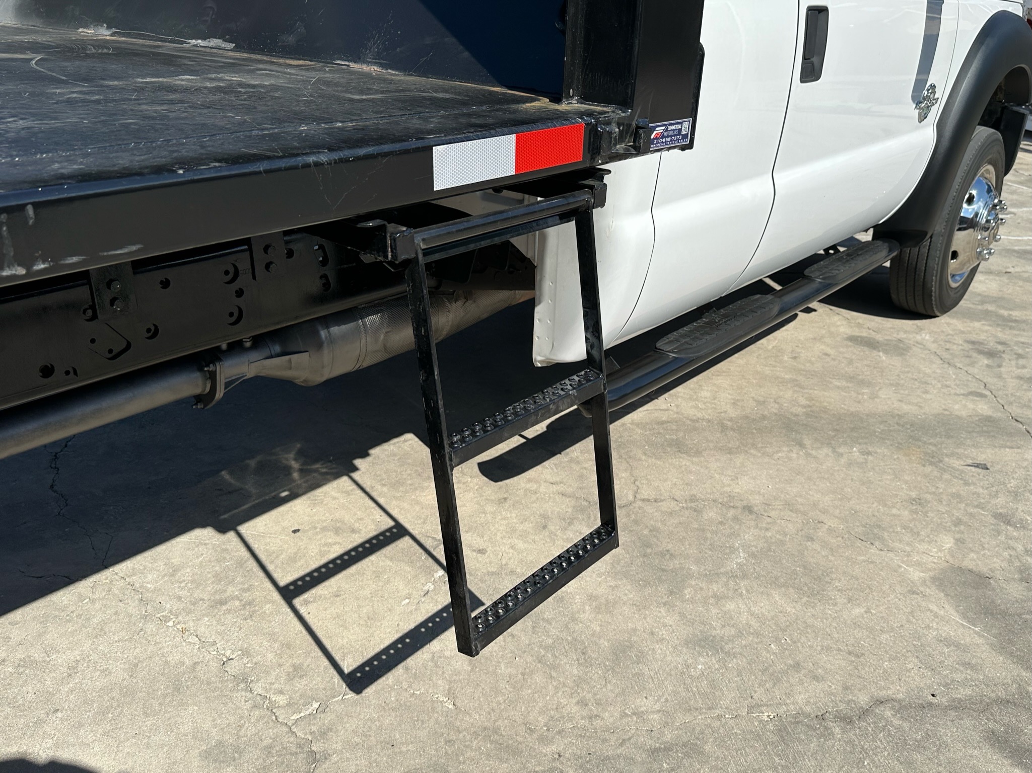 2016 FORD F-550 SUPER CAB 4-DOOR  ___  NEW LANDSCAPE DUMP BED ! __ 1-OWNER TRUCK !