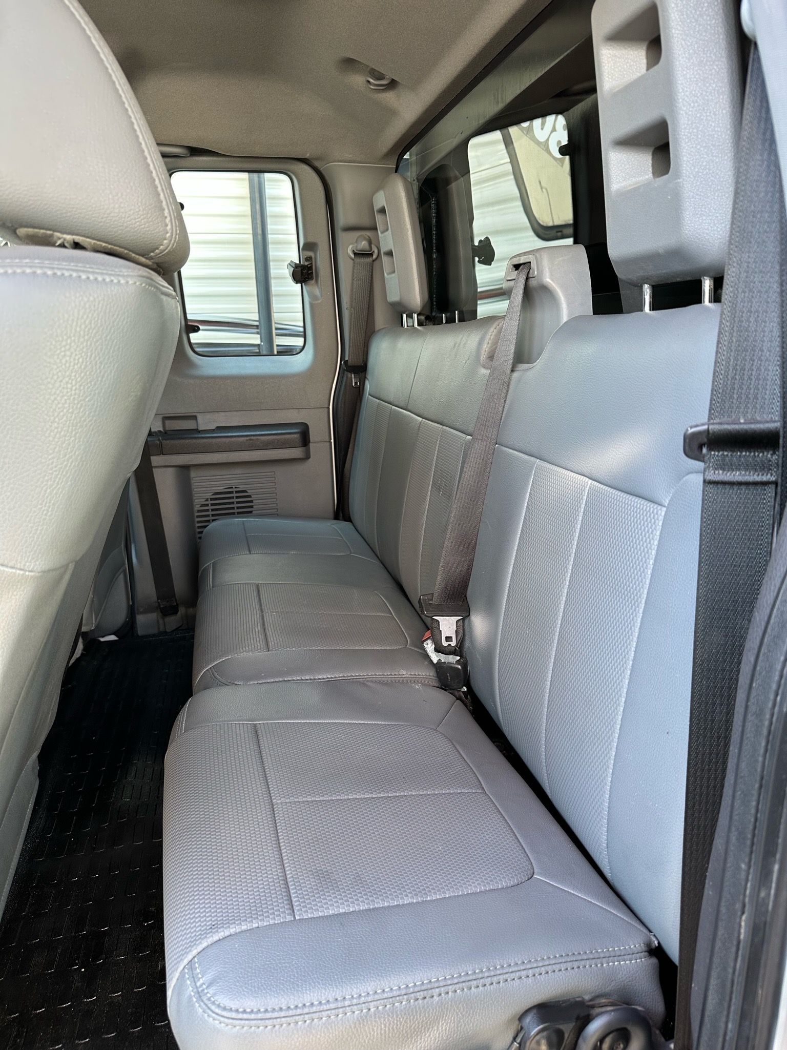 2016 FORD F-550 SUPER CAB 4-DOOR  ___  NEW LANDSCAPE DUMP BED ! __ 1-OWNER TRUCK !