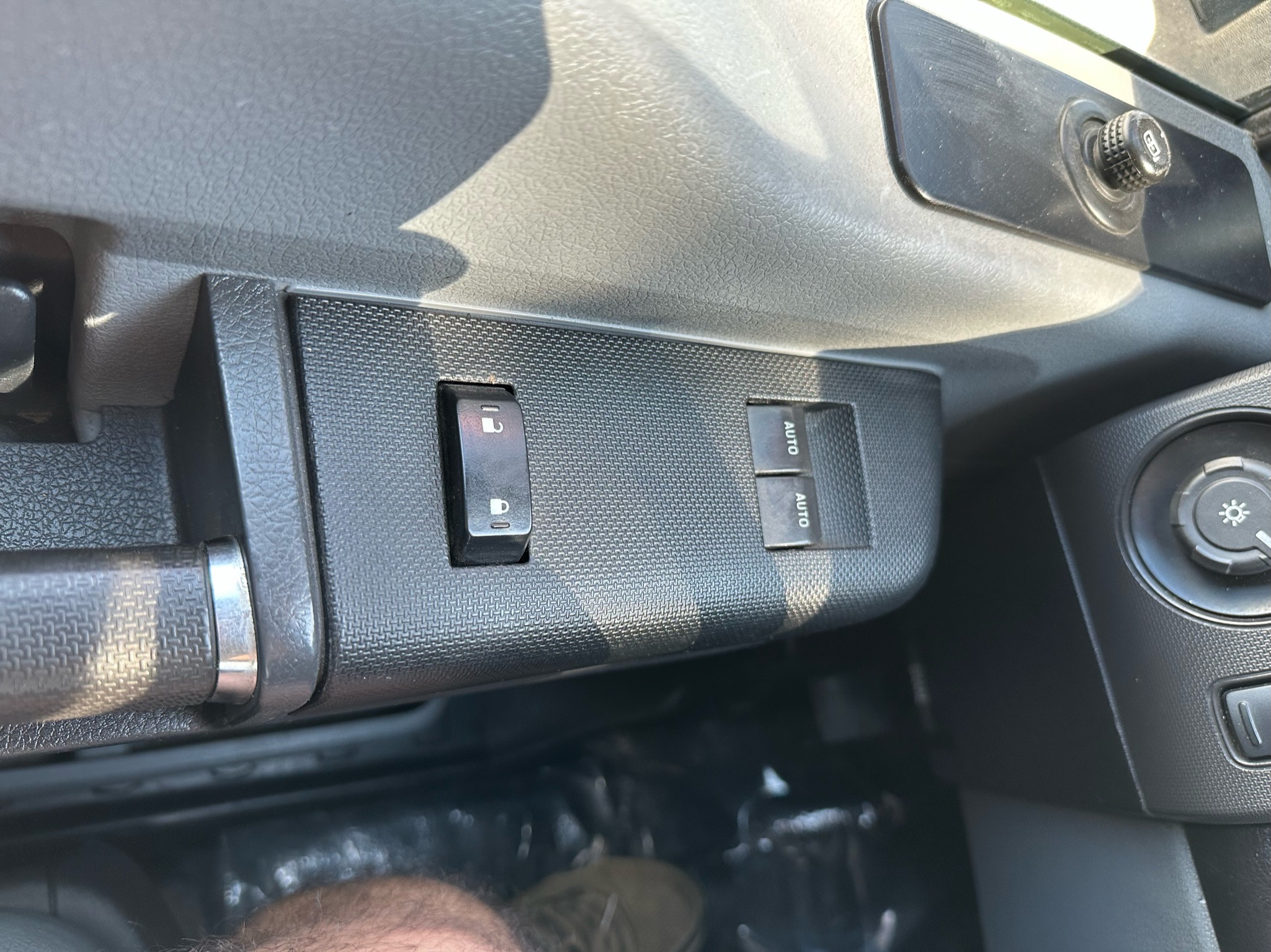 2016 FORD F-550 SUPER CAB 4-DOOR  ___  NEW LANDSCAPE DUMP BED ! __ 1-OWNER TRUCK !