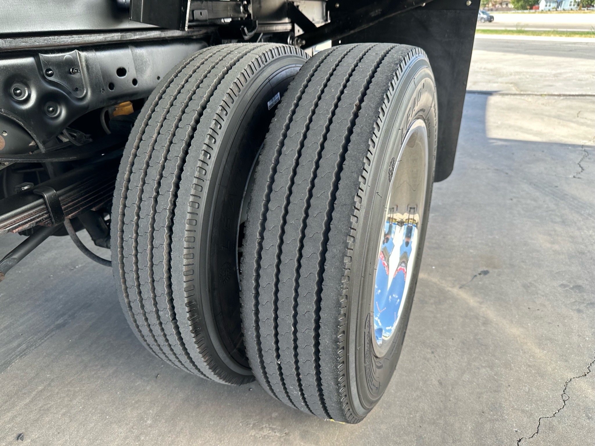 2016 FORD F-550 SUPER CAB 4-DOOR  ___  NEW LANDSCAPE DUMP BED ! __ 1-OWNER TRUCK !