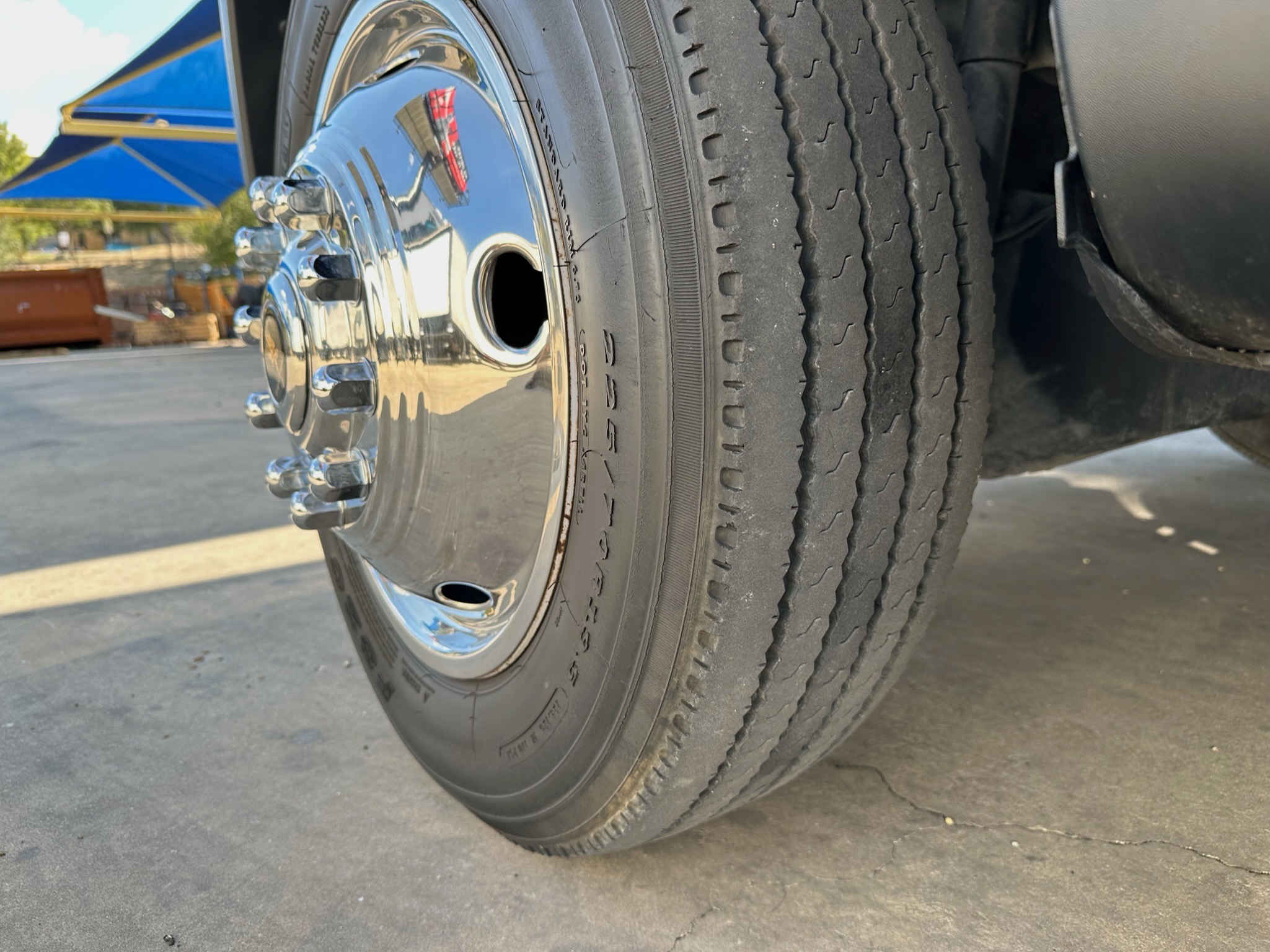 2016 FORD F-550 SUPER CAB 4-DOOR  ___  NEW LANDSCAPE DUMP BED ! __ 1-OWNER TRUCK !