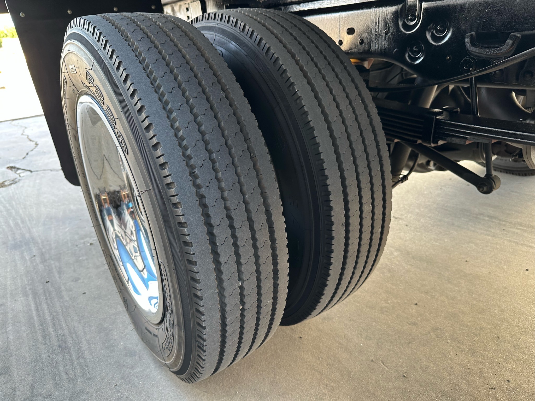 2016 FORD F-550 SUPER CAB 4-DOOR  ___  NEW LANDSCAPE DUMP BED ! __ 1-OWNER TRUCK !