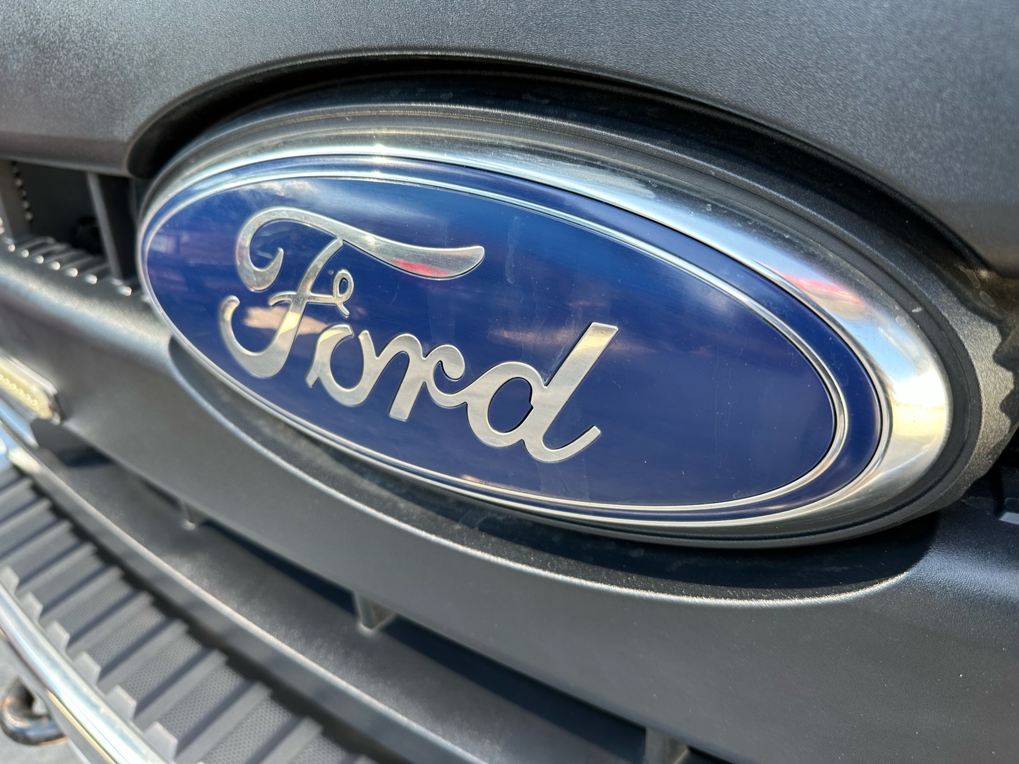 2016 FORD F-550 SUPER CAB 4-DOOR  ___  NEW LANDSCAPE DUMP BED ! __ 1-OWNER TRUCK !