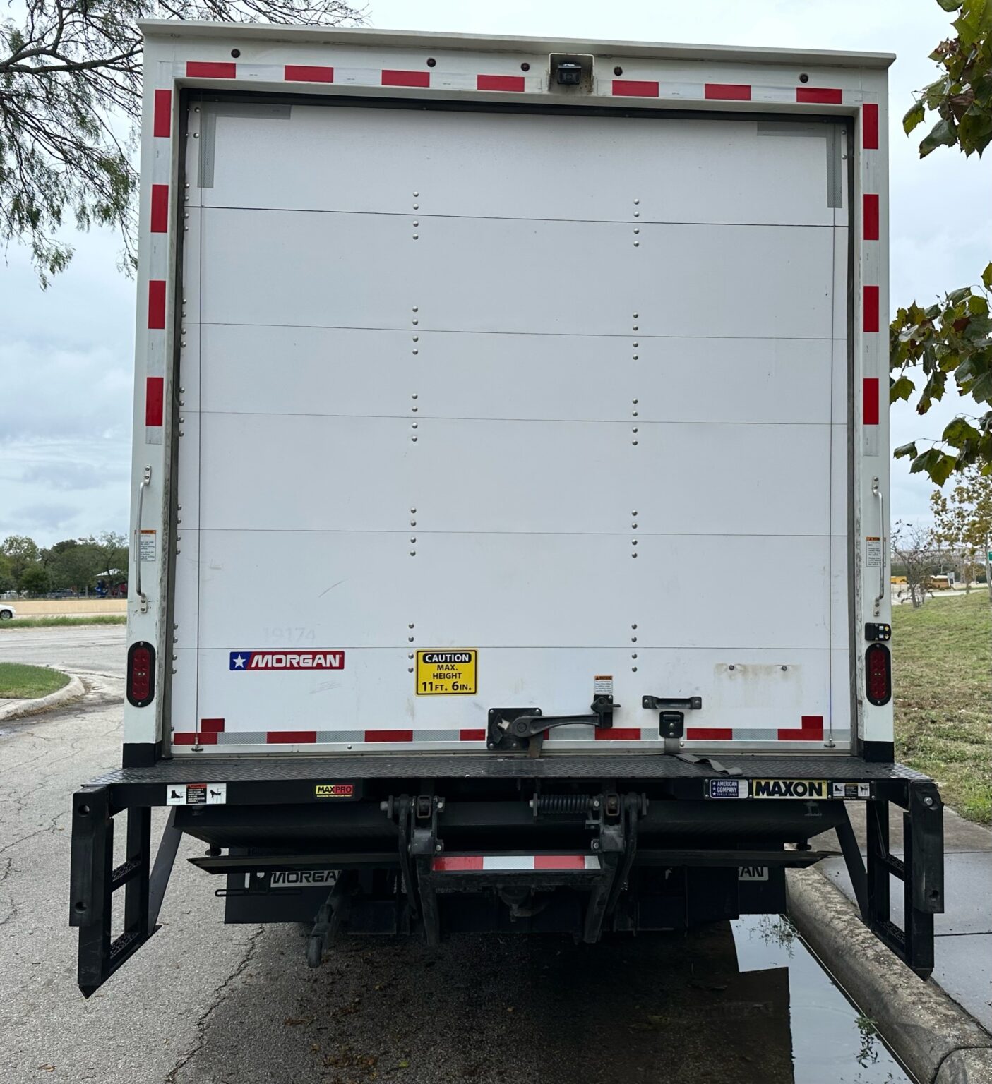 2019 Isuzu NPR HD Box Truck