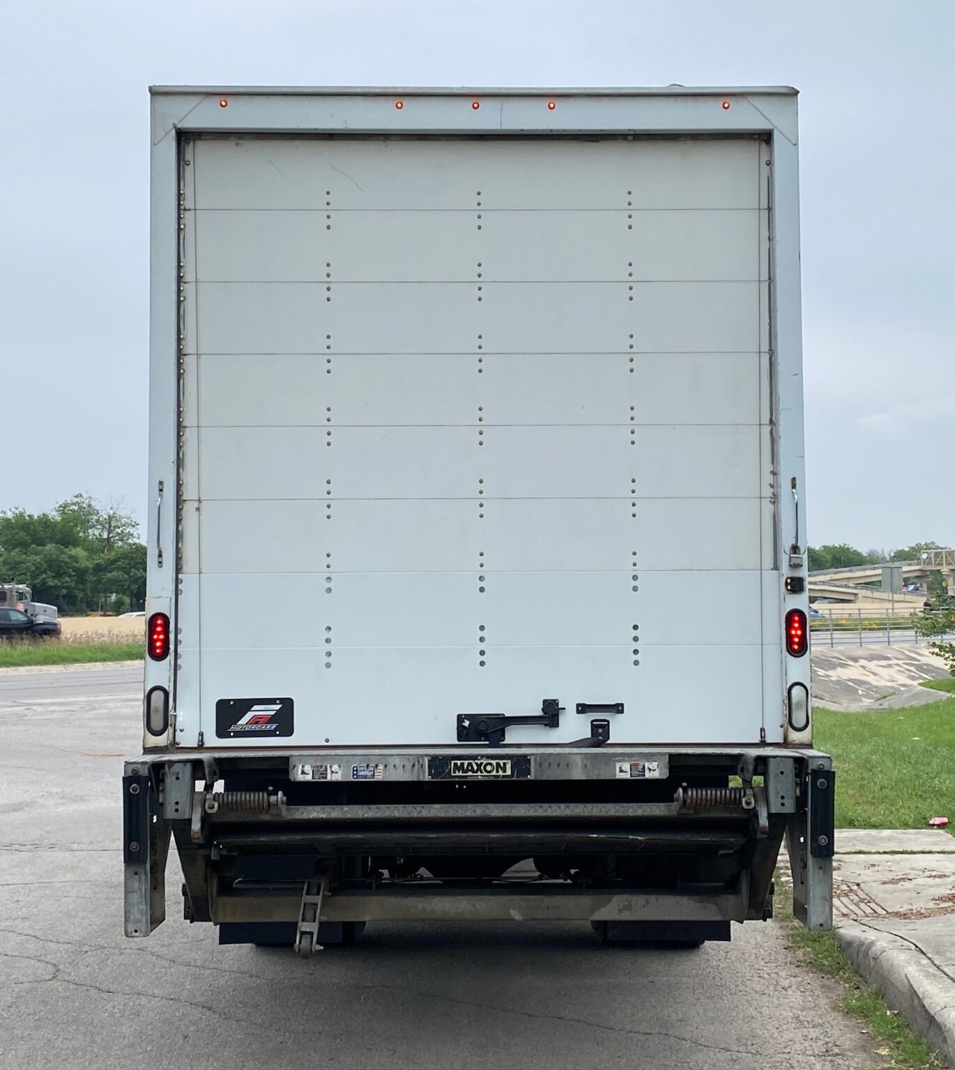 2019 HINO 268.  26-ft Box truck